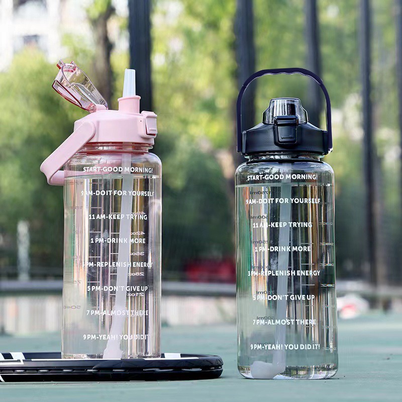 Sports Equipment Names - Botella de agua de plástico con